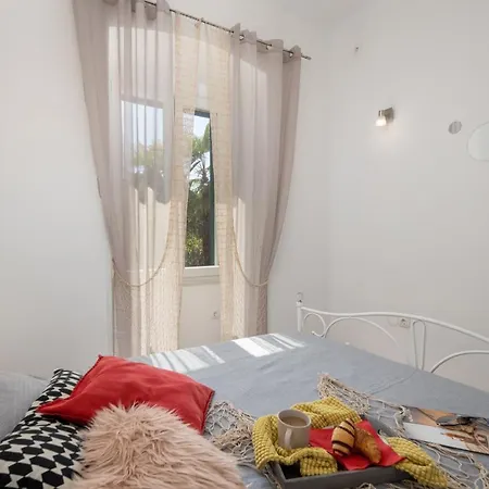 Apartament Naval *